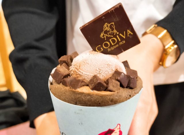 ゴディバのクレープ専門店「GODIVA dessert」がmozoワンダーシティにオープン！絶品メニュー紹介