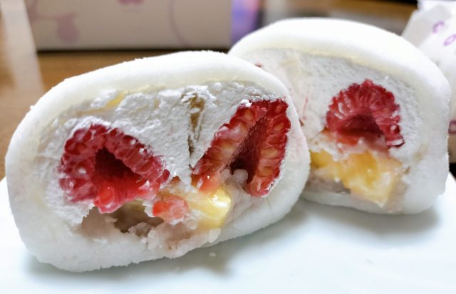 【養老軒】夏限定！「南国ベリー大福」でトロピカル気分満喫！4種のフルーツが織りなす絶妙ハーモニー