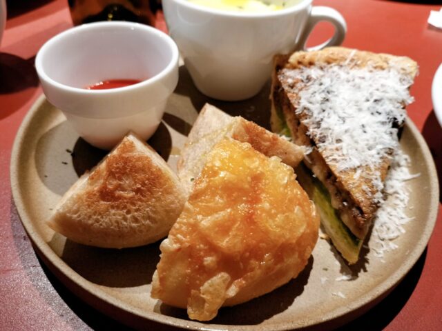 【一宮グルメ】隠れ家古民家カフェ「菓酒発酵 odd」の本格ビストロランチ|自家製パンとヘルシー料理の魅力を徹底レポート