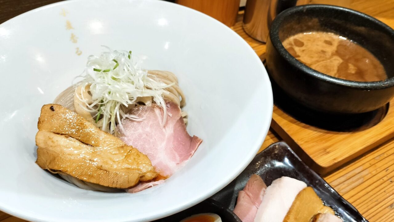 【一宮グルメ】麦の道すぐれの全粒粉つけ麺が絶品！味玉のせ濃厚つけ麺と鶏泡白湯らーめんを実食レポート