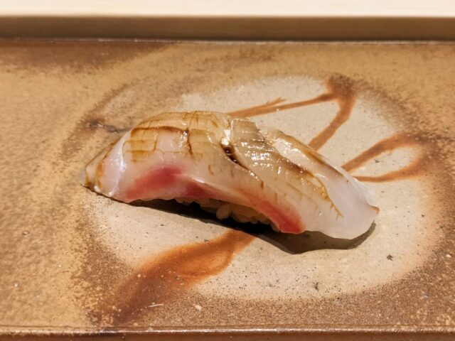 【鮨 銀座おのでら 名古屋】ミシュラン2つ星の江戸前寿司を体験|「おまかせ握り14種」レビュー