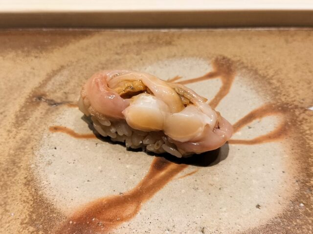 【鮨 銀座おのでら 名古屋】ミシュラン2つ星の江戸前寿司を体験|「おまかせ握り14種」レビュー